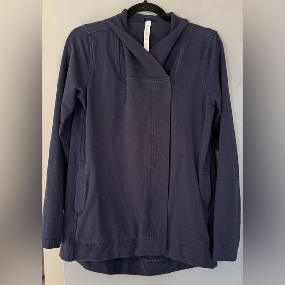 Lululemon Coast Wrap - Picture 3 of 7